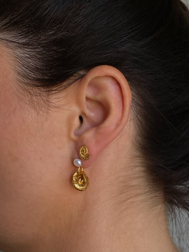 Caracol Studs