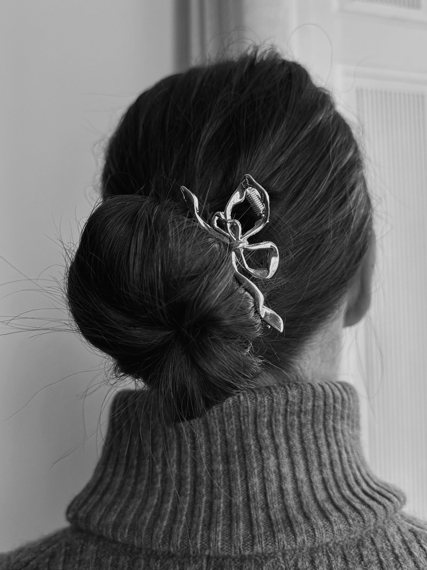 Petit Metallic Bow Klemme
