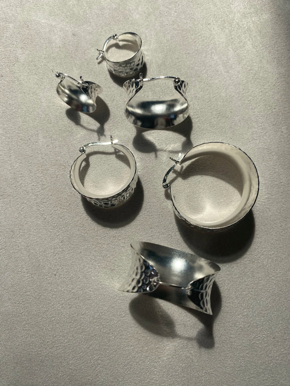 Cleo Petit Hoops