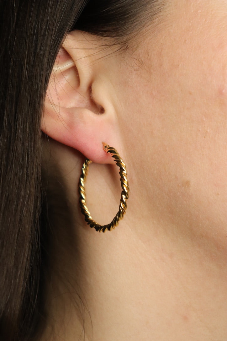 Bobbie Hoops