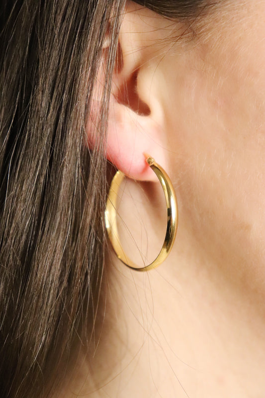 Conny Hoops