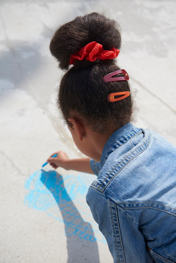 Red Barnet Scrunchie