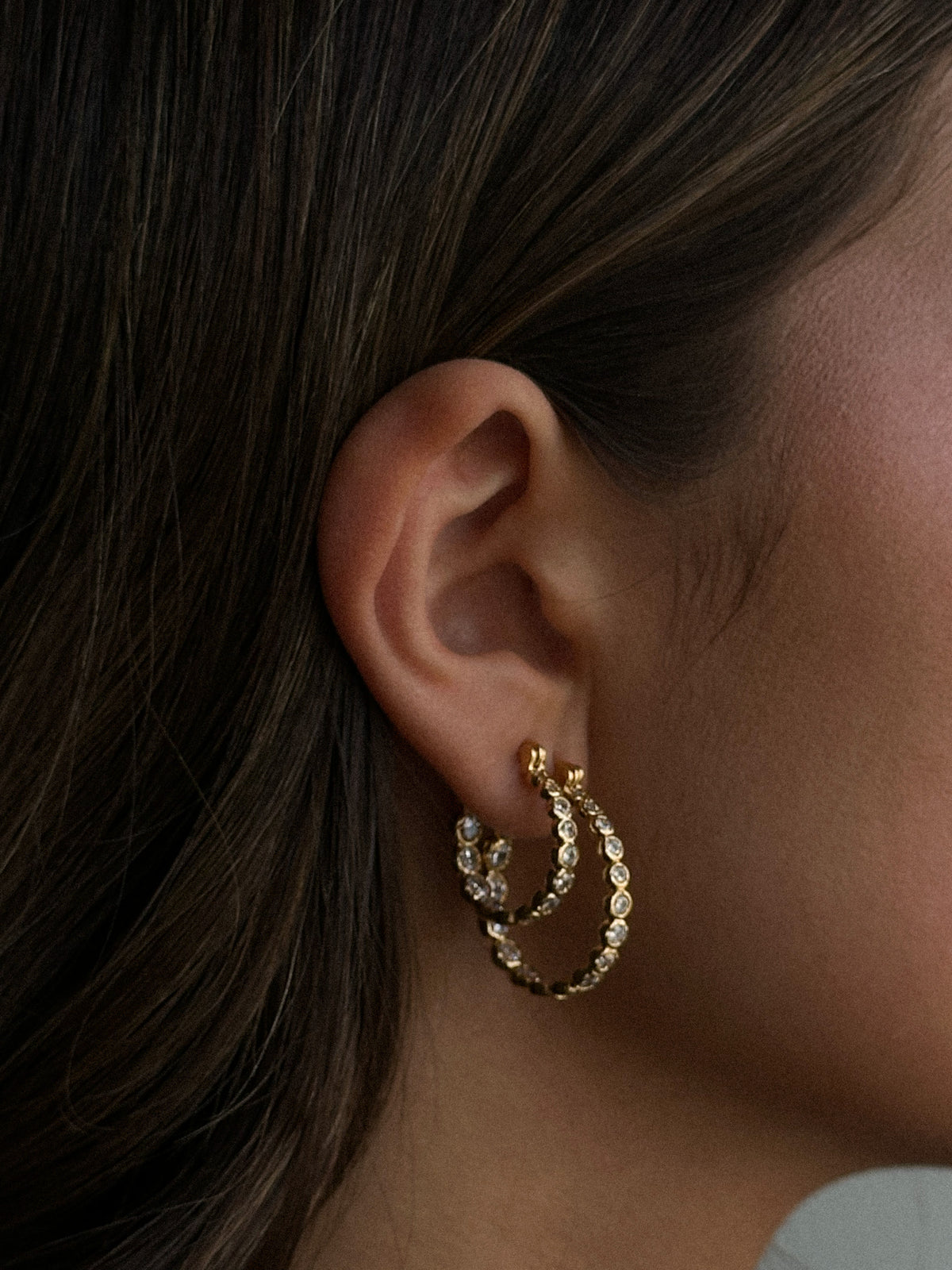 Elva Grande Crystal Hoops