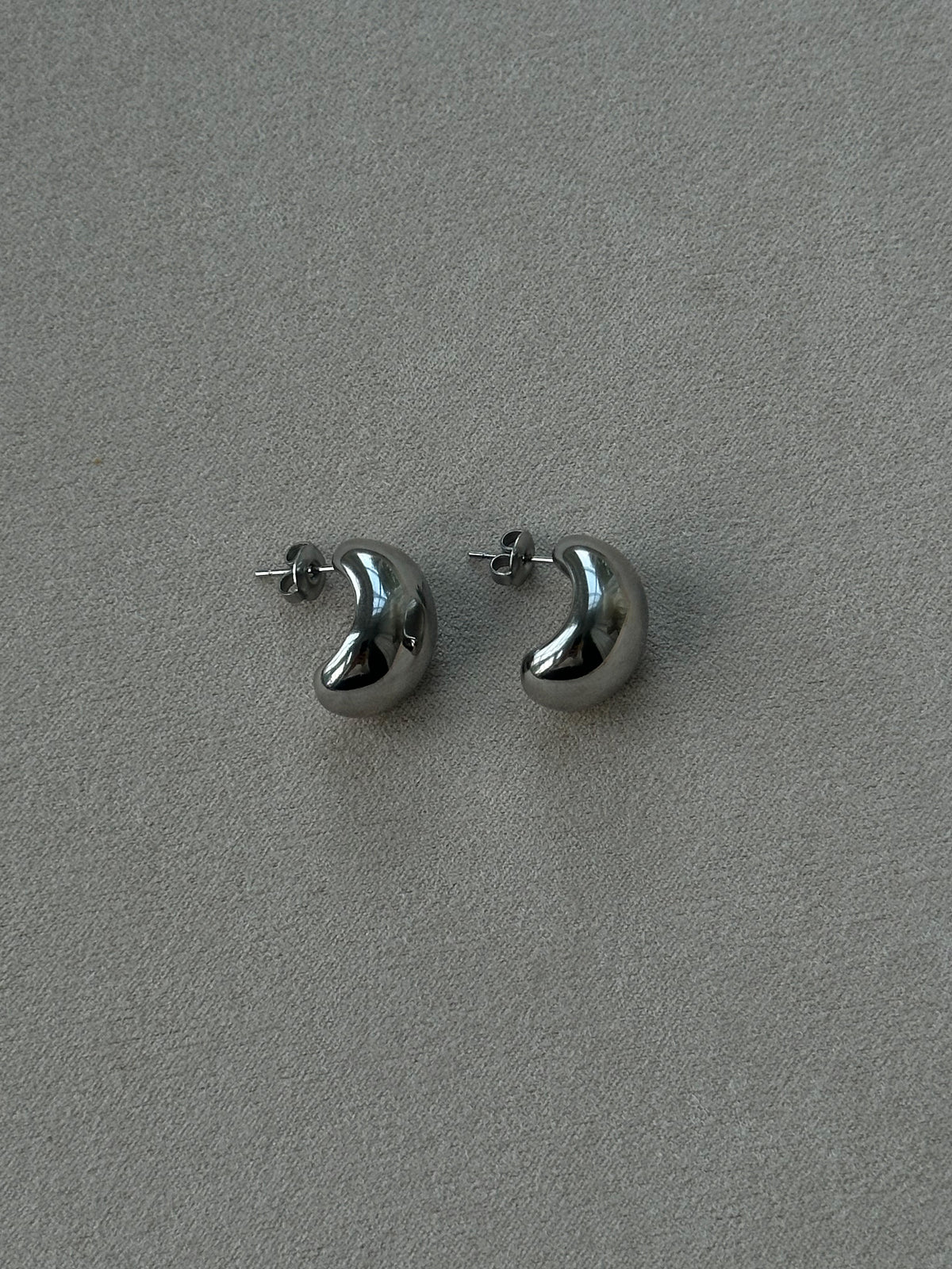 Peta Studs