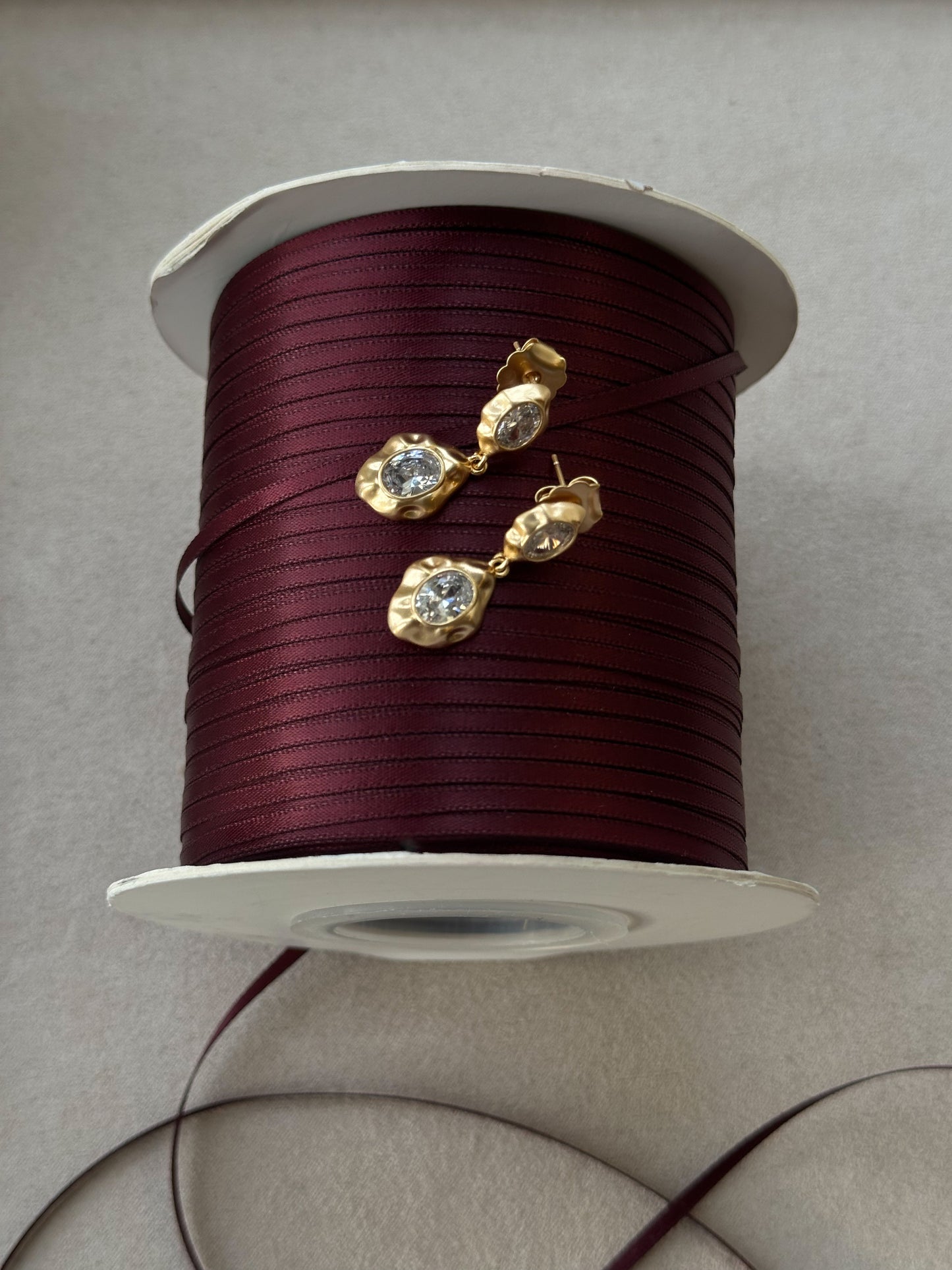 Holly Crystal ørestikker