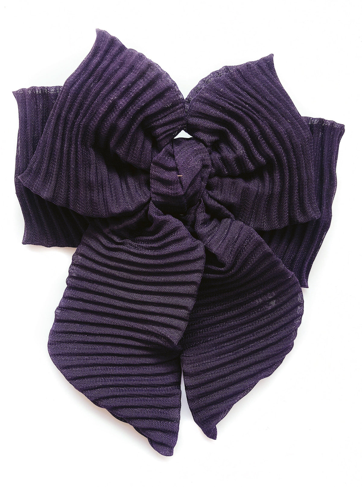 Jada Grande Bow